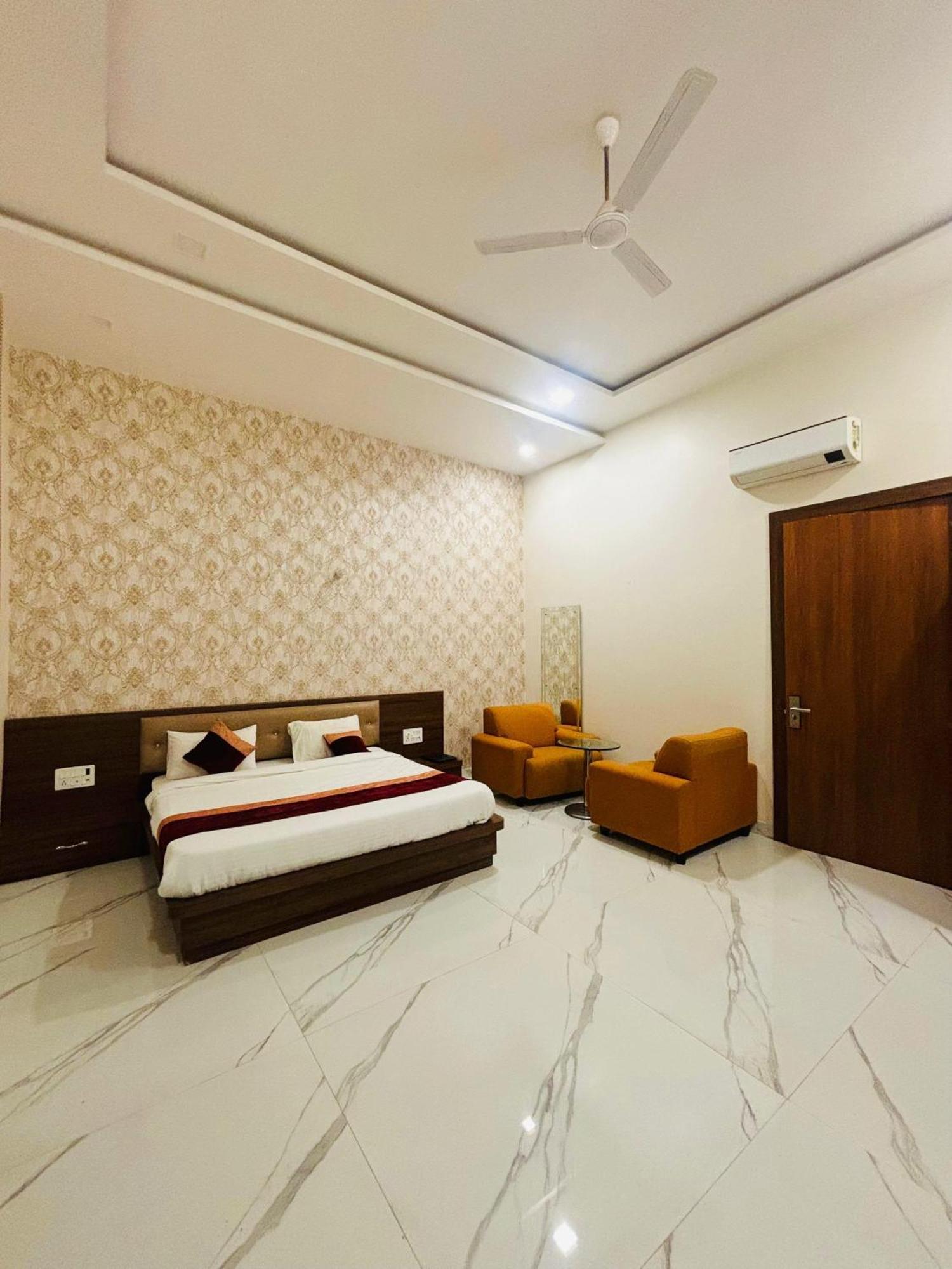 Hotel Amar Vilas & Resort Bharatpur Exterior photo