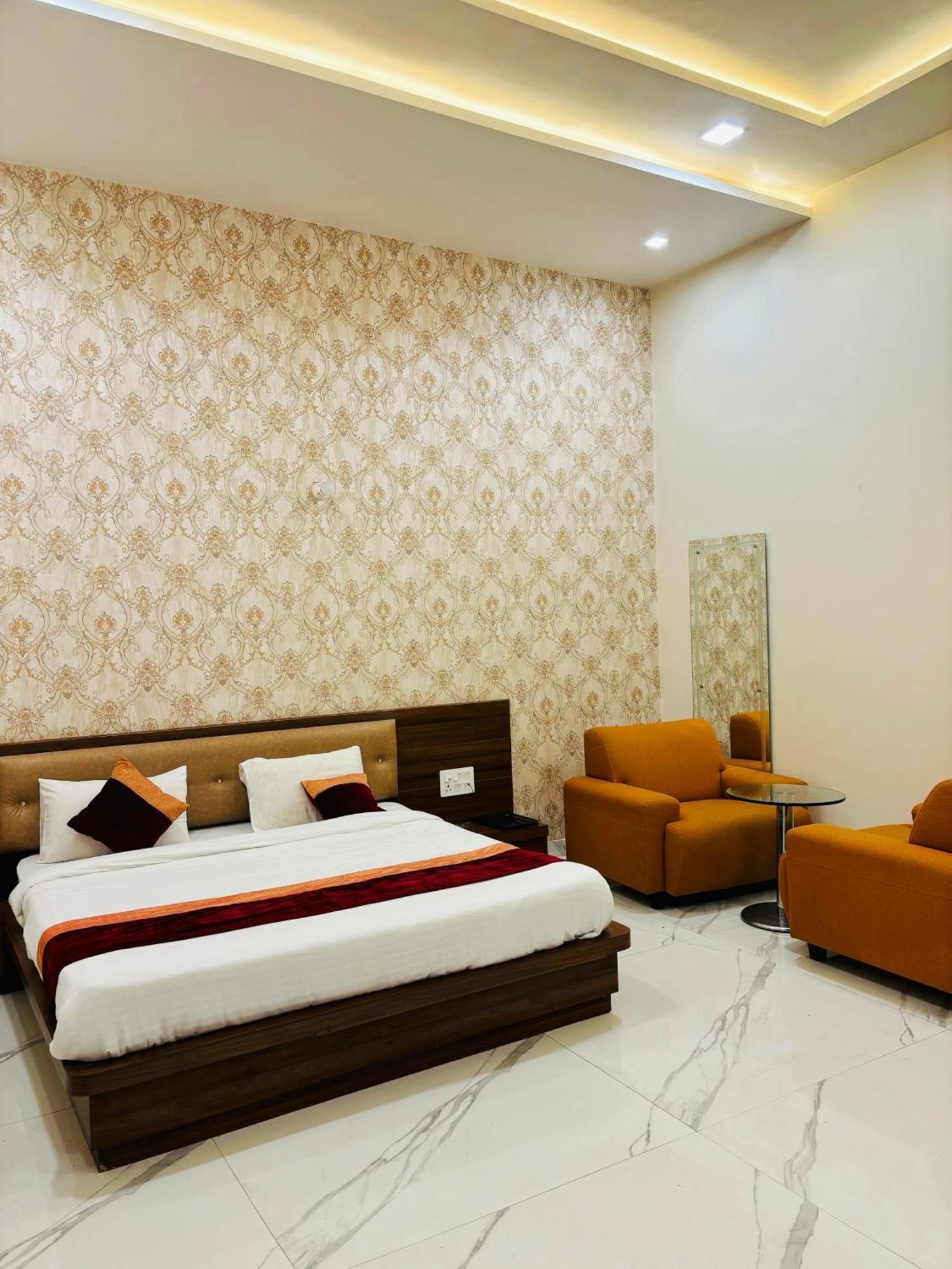 Hotel Amar Vilas & Resort Bharatpur Exterior photo