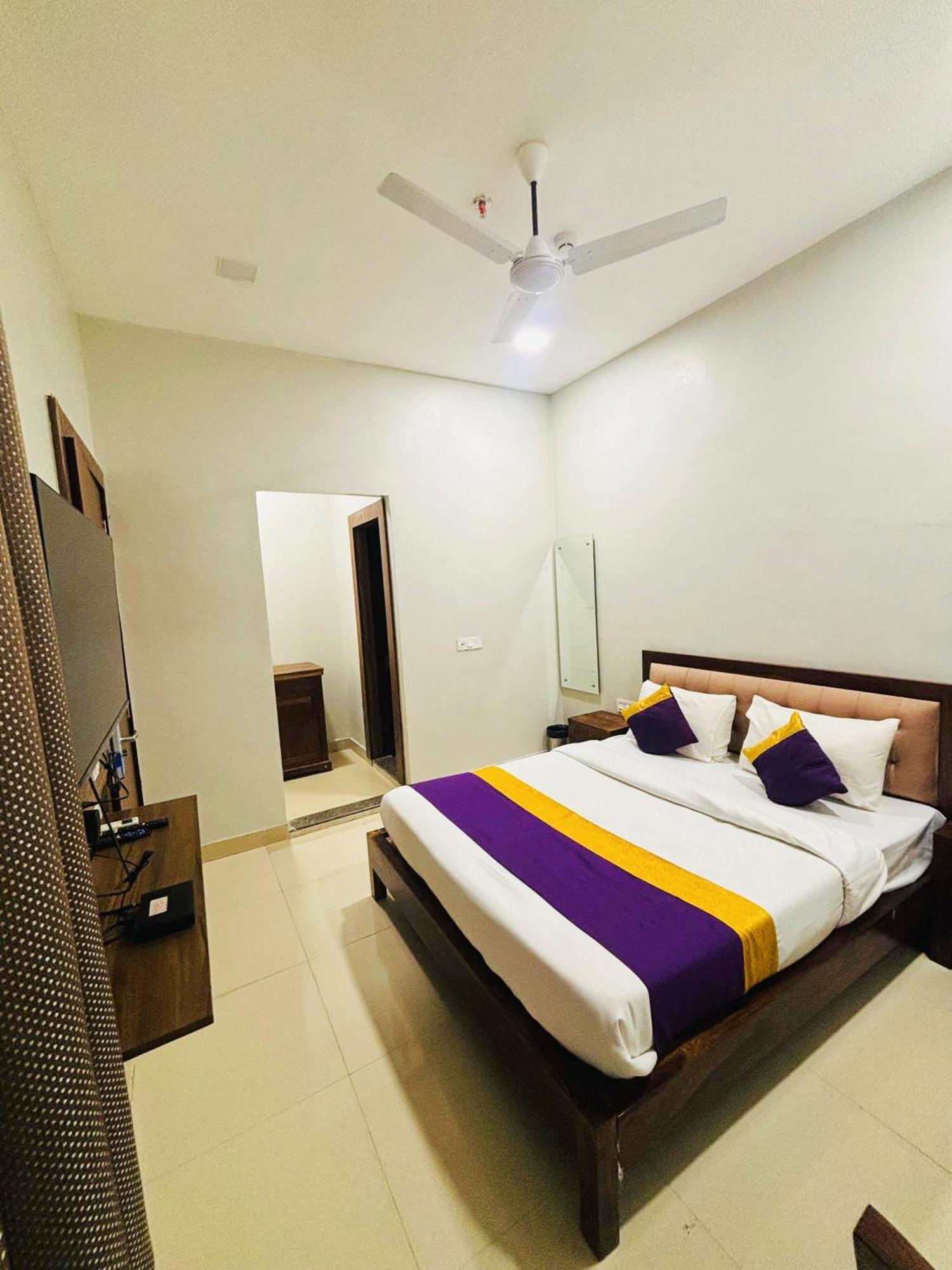Hotel Amar Vilas & Resort Bharatpur Exterior photo